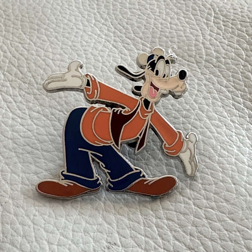 Official Disney Goofy Character Trading Pin